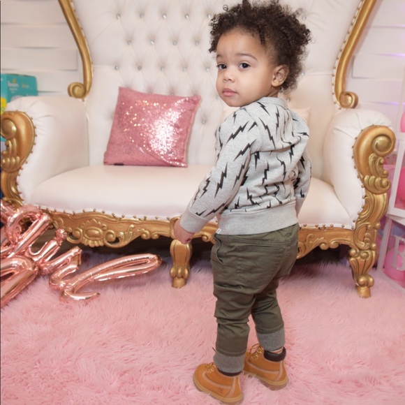 Meet your Posher, Jennifer - Picture 5 of 16